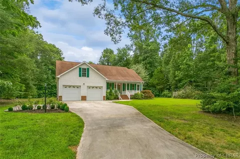 9727 Woods Cross Rd, Gloucester, VA 23061 photo 2
