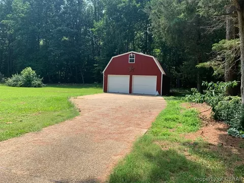 385 Edgewater Rd, Saluda, VA 23149 photo 11