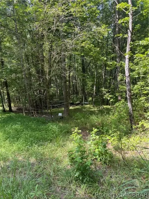 9712 Indian Rd, Gloucester, VA 23061 photo 4