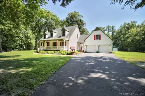 10598 Foxes Creek Dr, Gloucester, VA 23061 photo 2