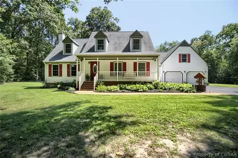10598 Foxes Creek Dr, Gloucester, VA 23061 photo 1