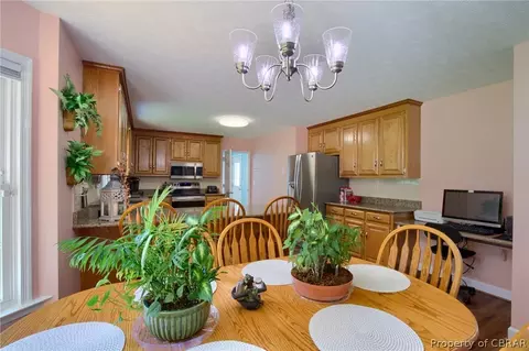 10598 Foxes Creek Dr, Gloucester, VA 23061 photo 17