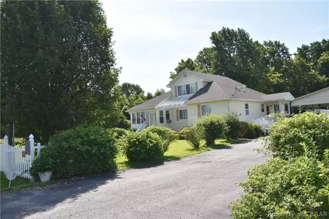 151 Thomas Lndg, Lancaster, VA 22503 photo 3