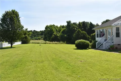 151 Thomas Lndg, Lancaster, VA 22503 photo 4