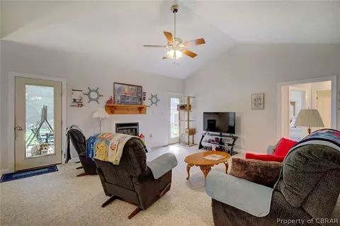 5572 Echo Ln, Gloucester, VA 23061 photo 6