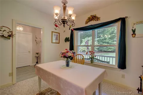 5572 Echo Ln, Gloucester, VA 23061 photo 9