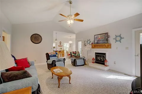 5572 Echo Ln, Gloucester, VA 23061 photo 7