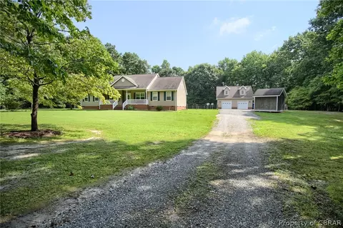 5572 Echo Ln, Gloucester, VA 23061 photo 3