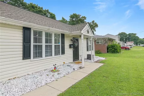 711 Oakland Ave, Hampton, VA 23663 photo 3
