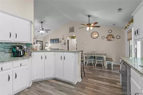 711 Oakland Ave, Hampton, VA 23663 photo 16
