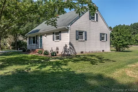 133 Gordon Dr, Weems, VA 22576 photo 13