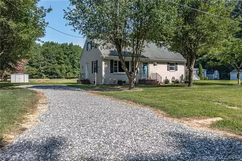133 Gordon Dr, Weems, VA 22576 photo 23