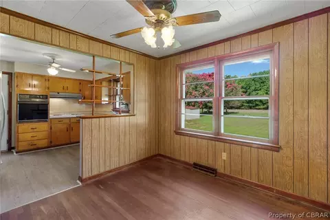 133 Gordon Dr, Weems, VA 22576 photo 6
