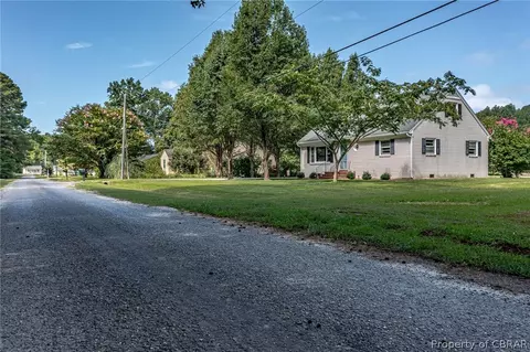 133 Gordon Dr, Weems, VA 22576 photo 29