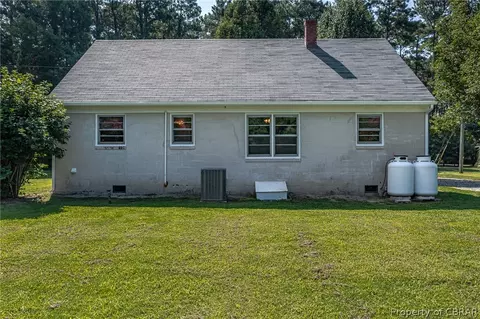 133 Gordon Dr, Weems, VA 22576 photo 27