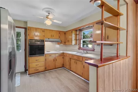 133 Gordon Dr, Weems, VA 22576 photo 5