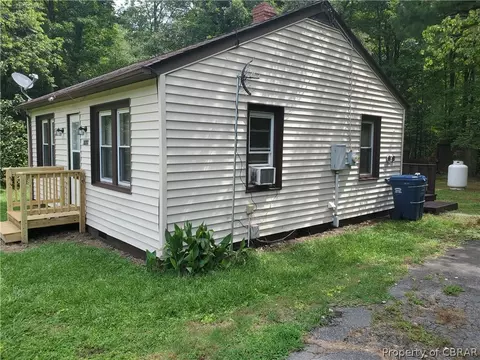 8769 Farys Mill Rd, Gloucester, VA 23061 photo 2