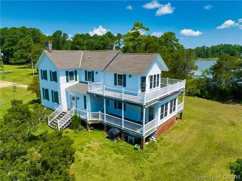 698 Ivison Ln, Mathews, VA 23109 photo 4
