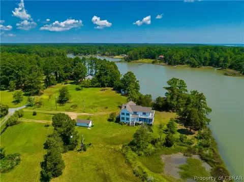 698 Ivison Ln, Mathews, VA 23109 photo 8