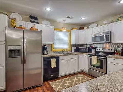 118 Watkins Dr, Hampton, VA 23669 photo 2