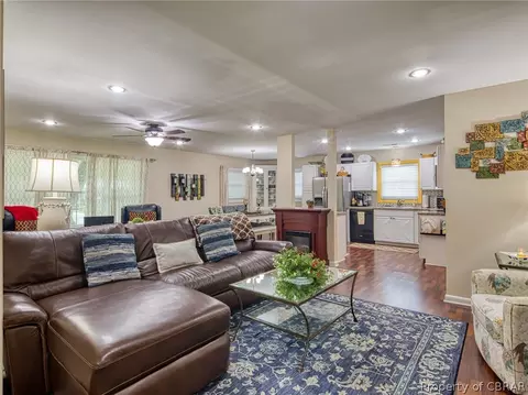 118 Watkins Dr, Hampton, VA 23669 photo 3