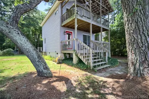 11240 Piankatank Dr, Gloucester, VA 23061 photo 2