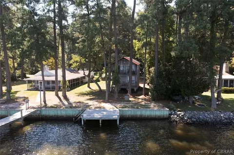 11240 Piankatank Dr, Gloucester, VA 23061 photo 7