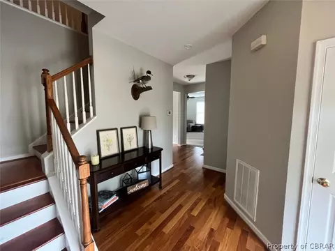 7151 Vaden Dr, Gloucester, VA 23061 photo 4