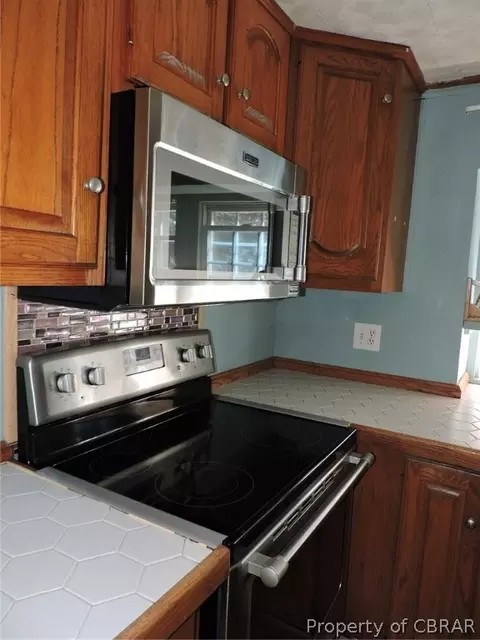 7891 Small Stream Ct, Gloucester, VA 23061 photo 4