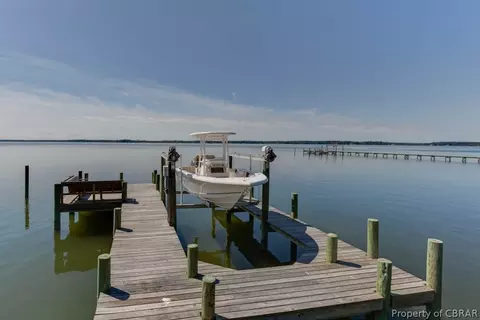 5458 Ware Neck Rd, Gloucester, VA 23061 photo 12