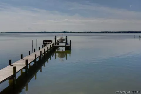 5458 Ware Neck Rd, Gloucester, VA 23061 photo 8