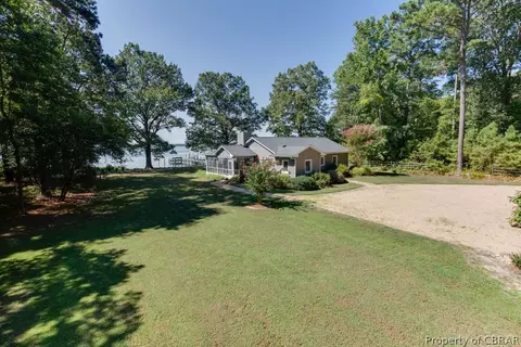 5458 Ware Neck Rd, Gloucester, VA 23061 photo 3