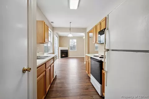 14 Marigold Ln, Hampton, VA 23663 photo 9