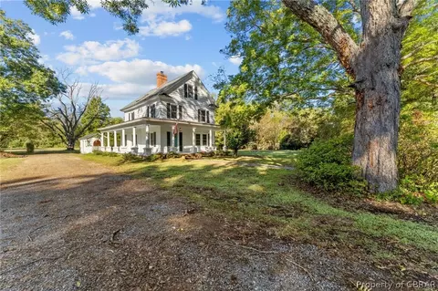 286 James Ln, Weems, VA 22576 photo 2
