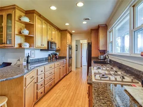 5427 White Hall Rd, Gloucester, VA 23061 photo 2