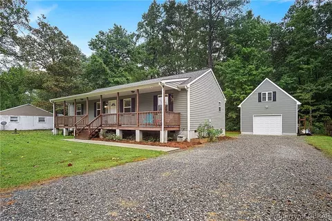 12447 Beech Trl, Gloucester, VA 23061 photo 1