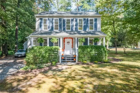 6741 Mill Ln, Gloucester, VA 23061 photo 1