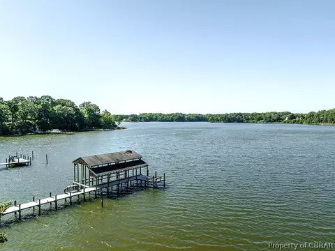 295 Waddy Dr, Weems, VA 22576 photo 14