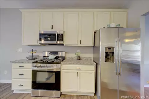 7159 Vaden Dr, Gloucester, VA 23061 photo 18