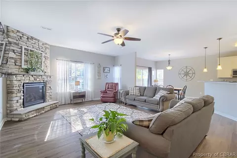 7159 Vaden Dr, Gloucester, VA 23061 photo 12