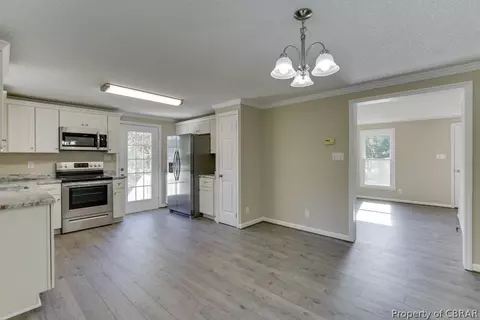 6783 Hilltop Dr, Gloucester, VA 23061 photo 13