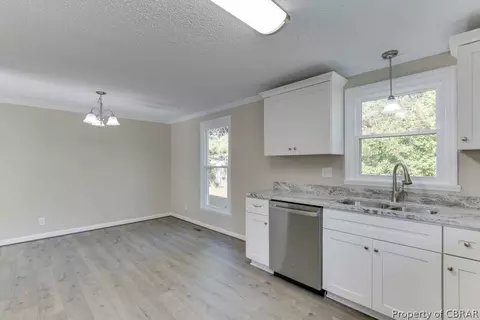 6783 Hilltop Dr, Gloucester, VA 23061 photo 18