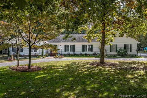 714 Corrotoman Cir, Kilmarnock, VA 22482