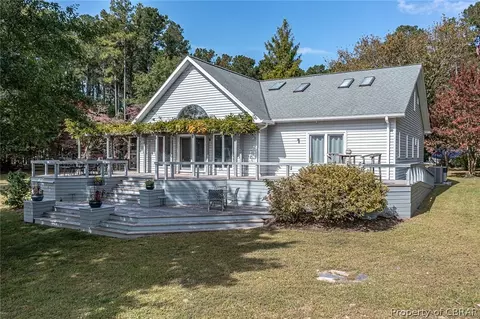 8318 Warthen Ln, Gloucester, VA 23061 photo 10