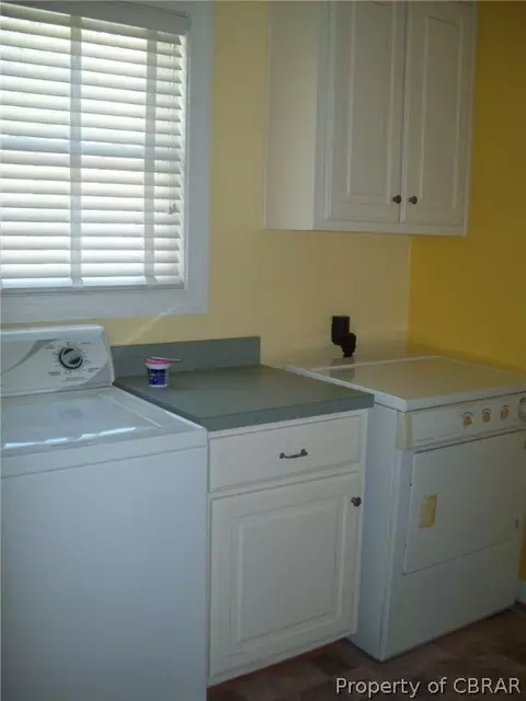 104 Moon Dr, Moon, VA 23119 photo 8