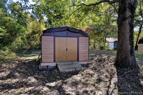 7494 Camp Okee Dr, Gloucester Point, VA 23062 photo 23