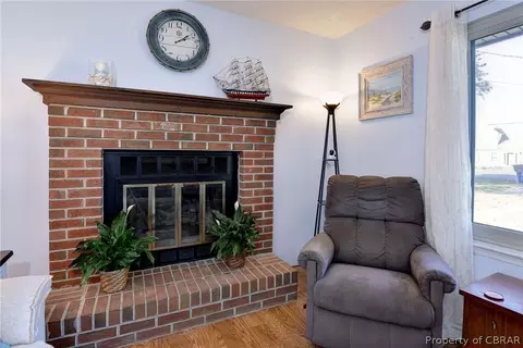 7494 Camp Okee Dr, Gloucester Point, VA 23062 photo 7