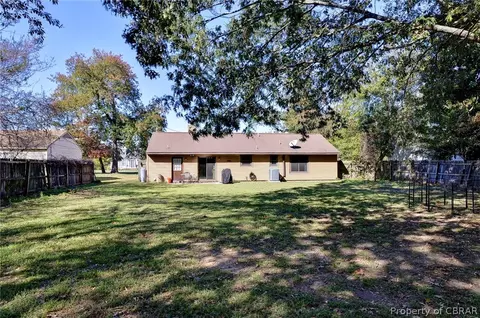 7494 Camp Okee Dr, Gloucester Point, VA 23062 photo 26