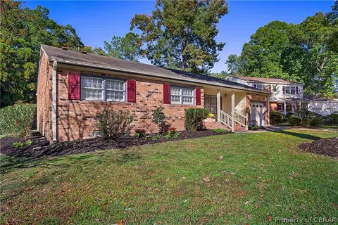201 Manassas Ct, Hampton, VA 23669 photo 2