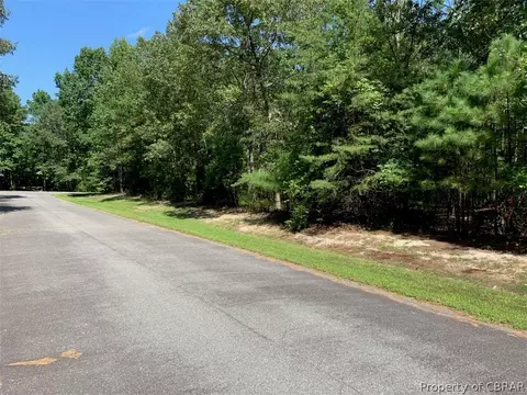 29 River Bluff Ln, King Queen, VA 23085